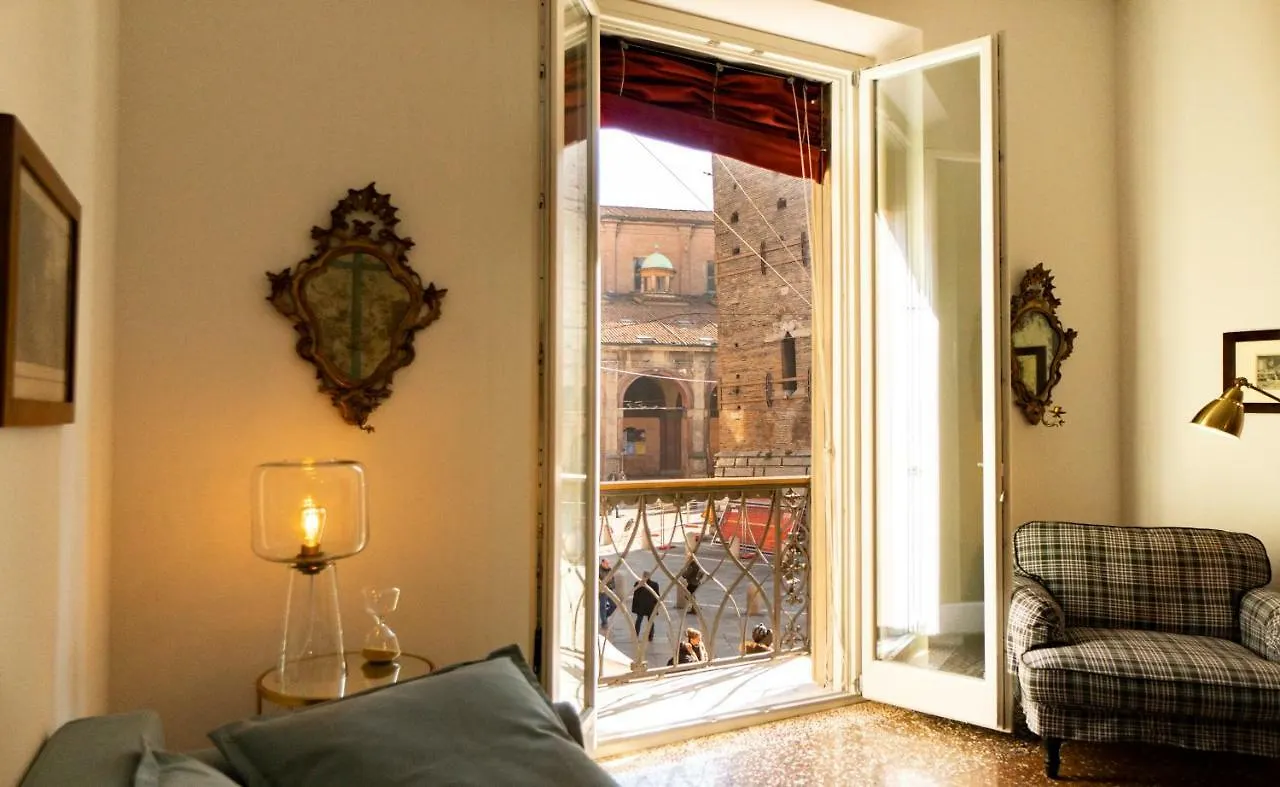 Asinelli Suite, privilegiata vista sulle due Torri Bologna Italia