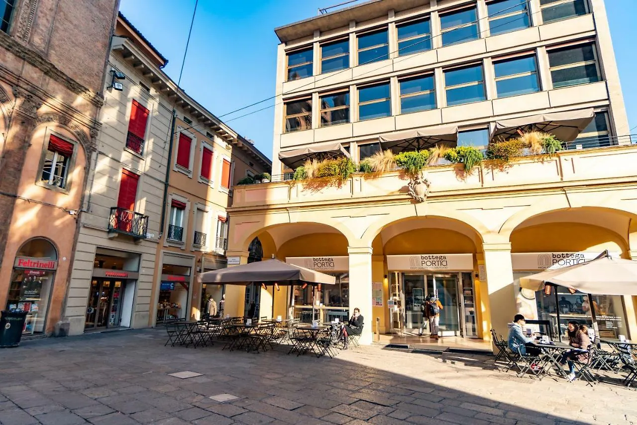 Asinelli Suite, privilegiata vista sulle due Torri Bologna Italia